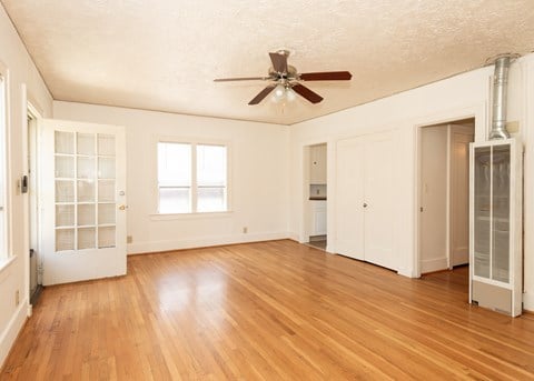 Floor plan for 1 bed, 1 bath, 645 sqft